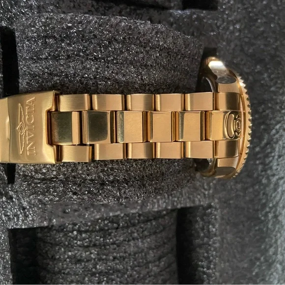 Invicta Gold Watch with Ocean Blue Face - Picture 6 of 9